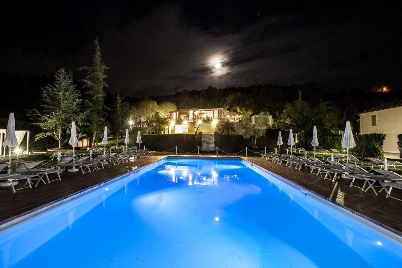 Fontepino Aparthotel Сполето Екстериор снимка